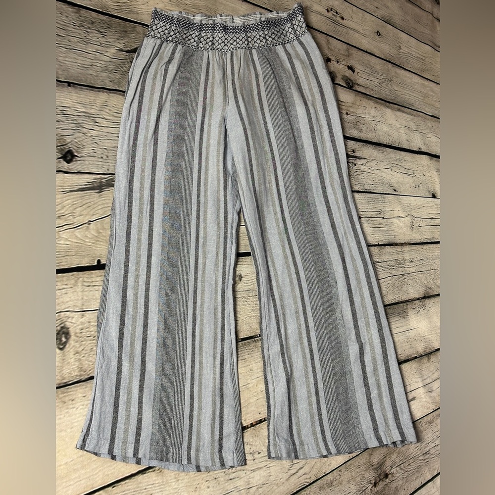 Gray Striped Wide Leg Pants - Picture 6 of 8